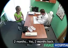 تازه لینک کانال فیلم سکس کار, لاغر, سرگرم کننده شخص ساده و معصوم نشان می دهد